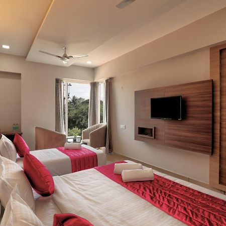 Lexus Inn Mysore Bagian luar foto