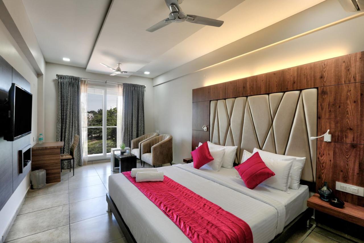 Lexus Inn Mysore Bagian luar foto