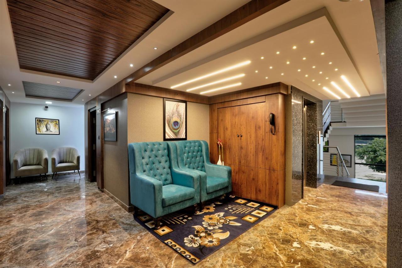 Lexus Inn Mysore Bagian luar foto